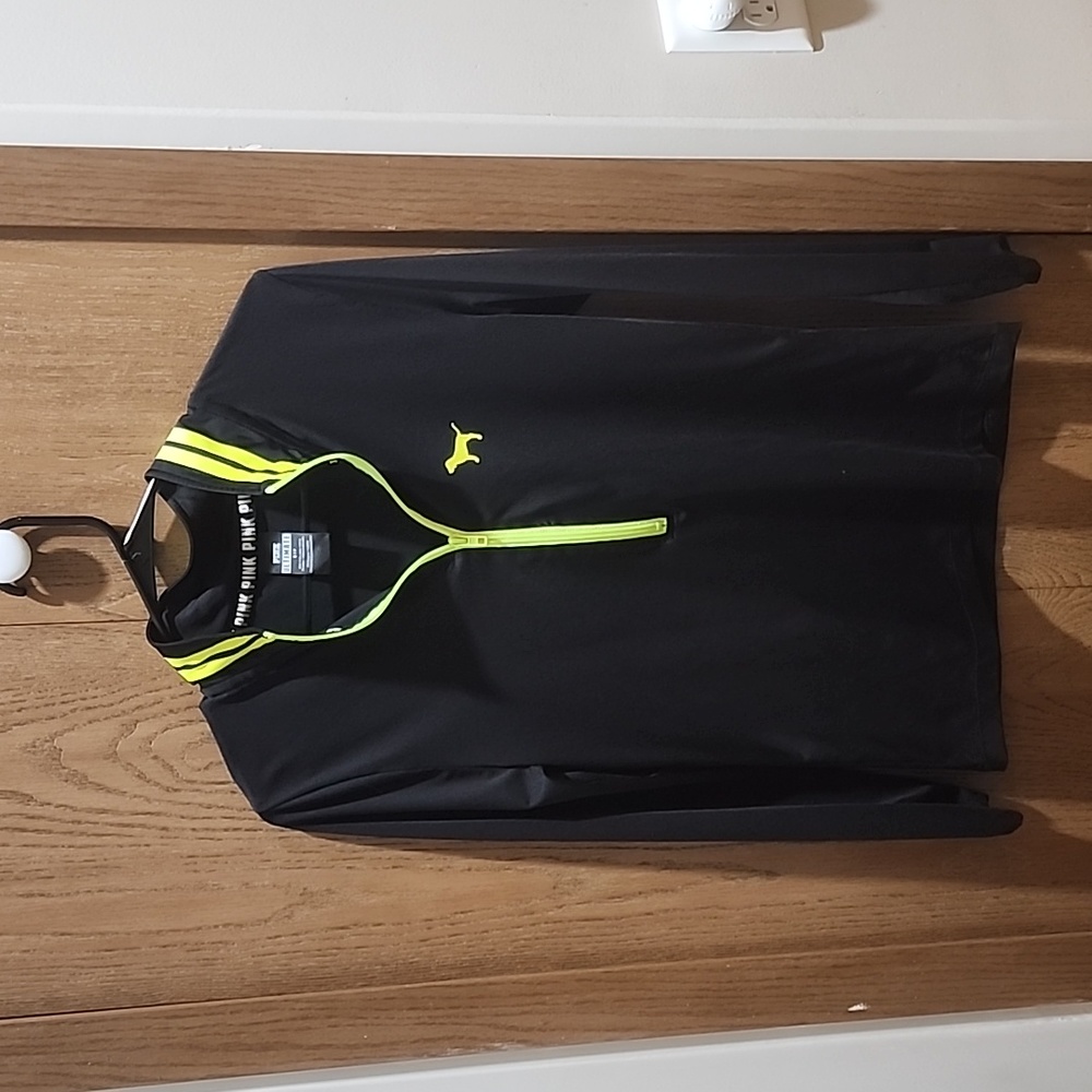 Victoria Secret PINK ULTIMATE Shirt Small